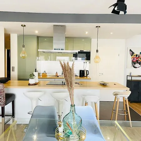 Spacious Two Bedrooms W Parking&balcony * Luxemburgo
